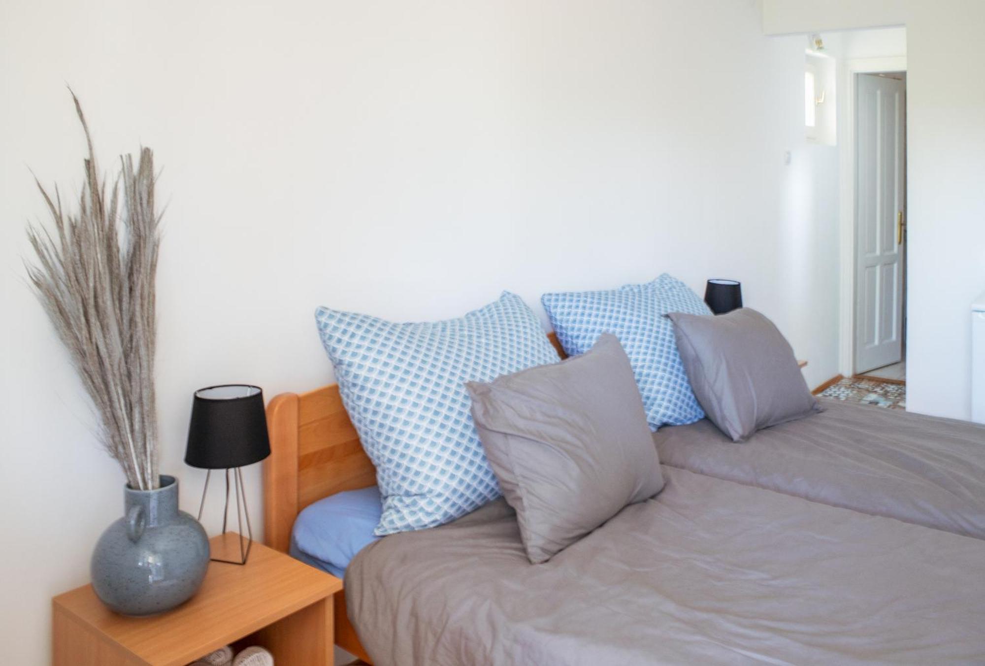 Bella Villa Apartmanhaz Zamárdi Buitenkant foto