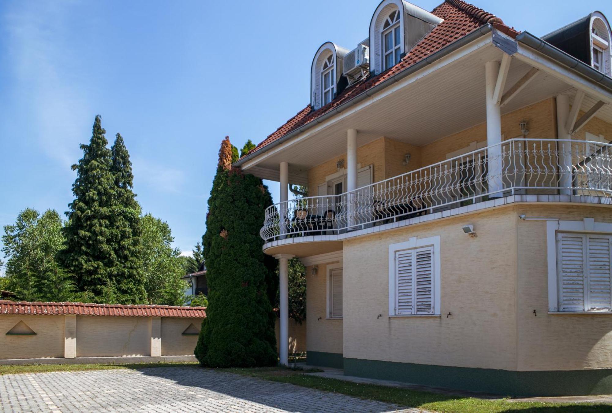 Bella Villa Apartmanhaz Zamárdi Buitenkant foto