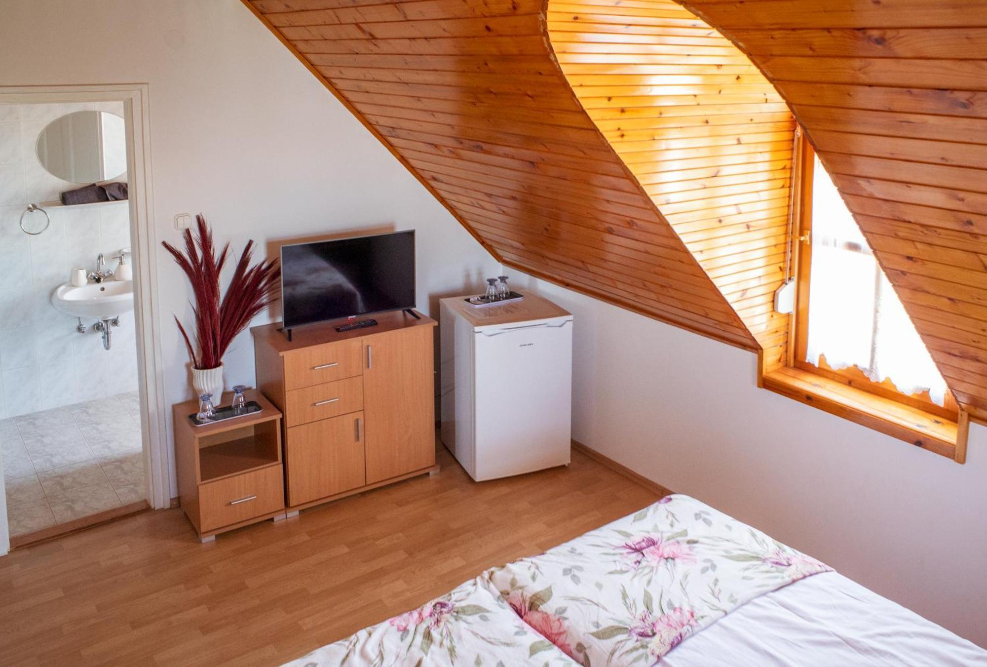 Bella Villa Apartmanhaz Zamárdi Buitenkant foto